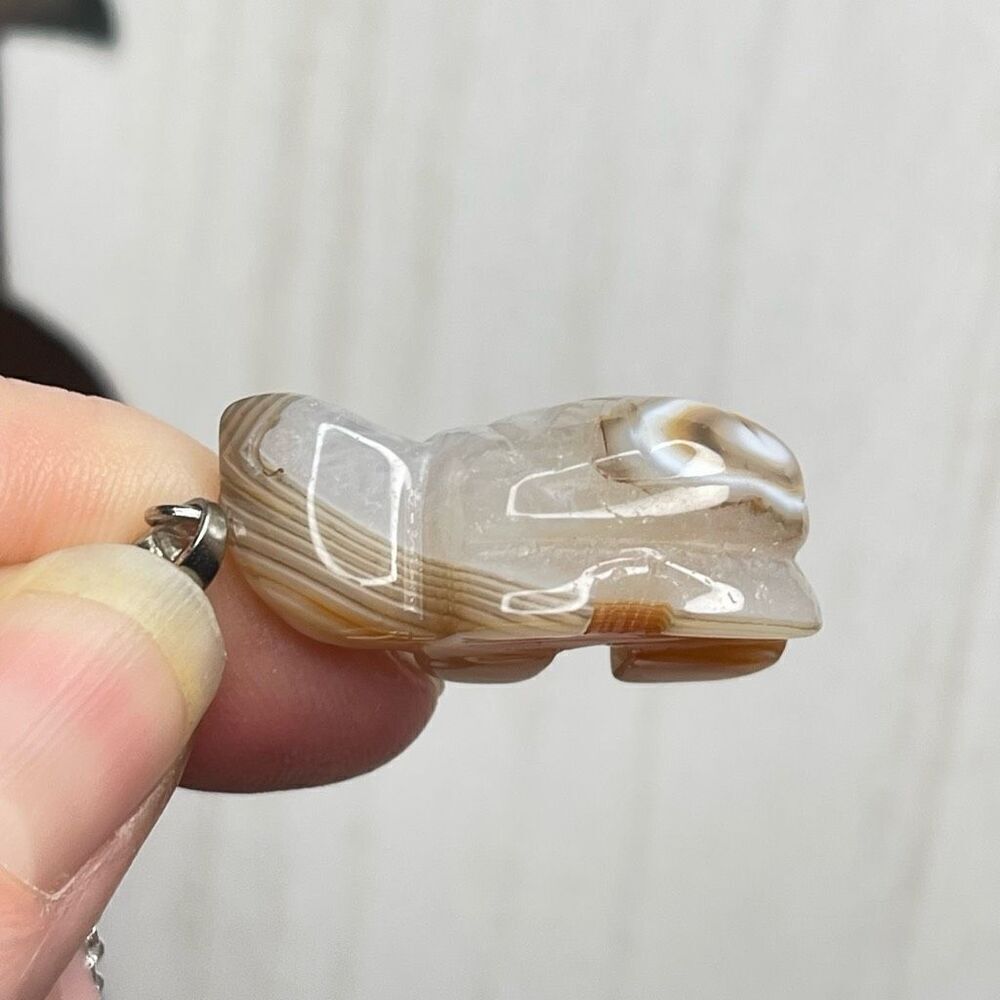 Carnelian banded agate turtle carving pendant necklace silver plated crystal dru